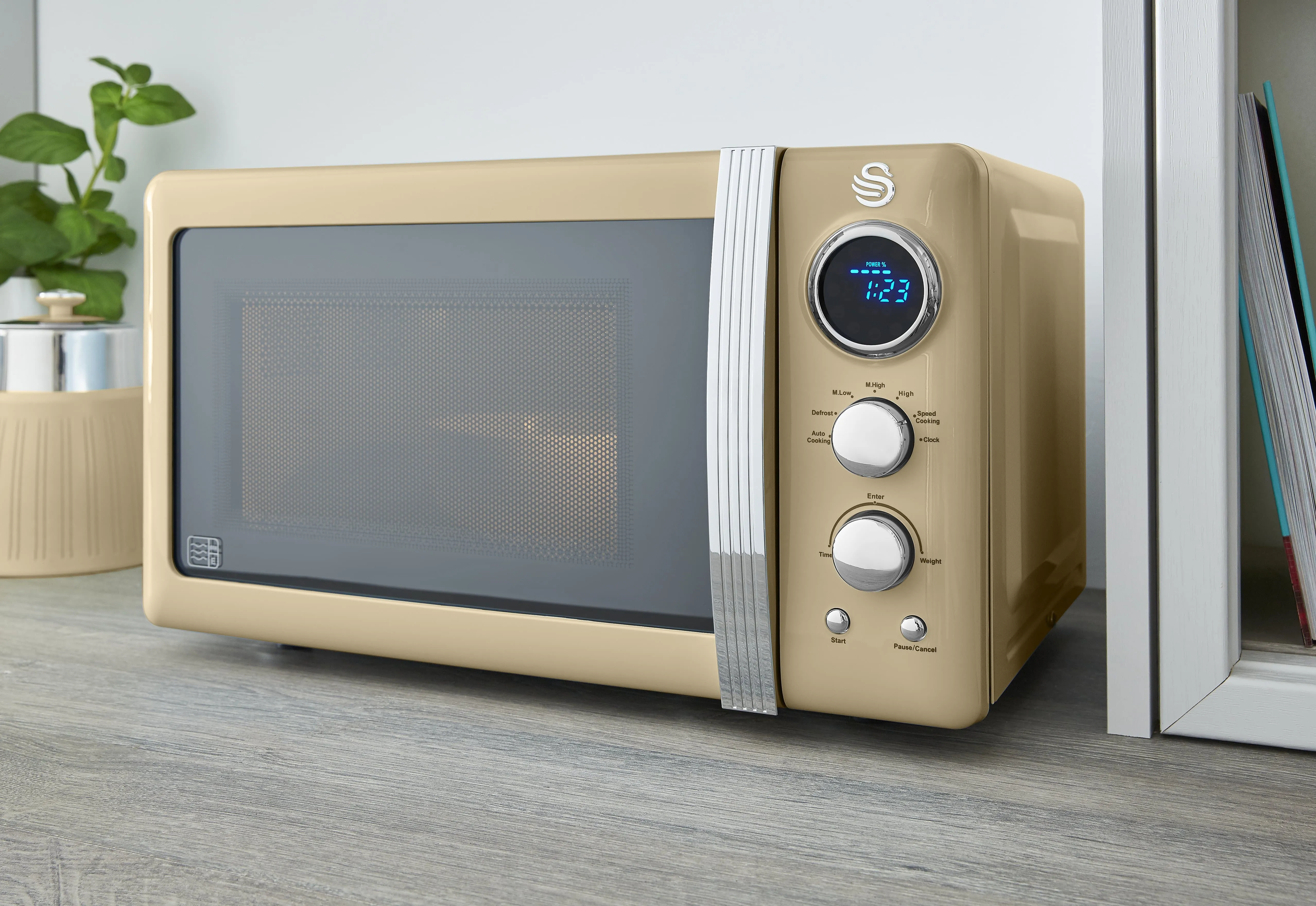 800W Retro Digital Microwave