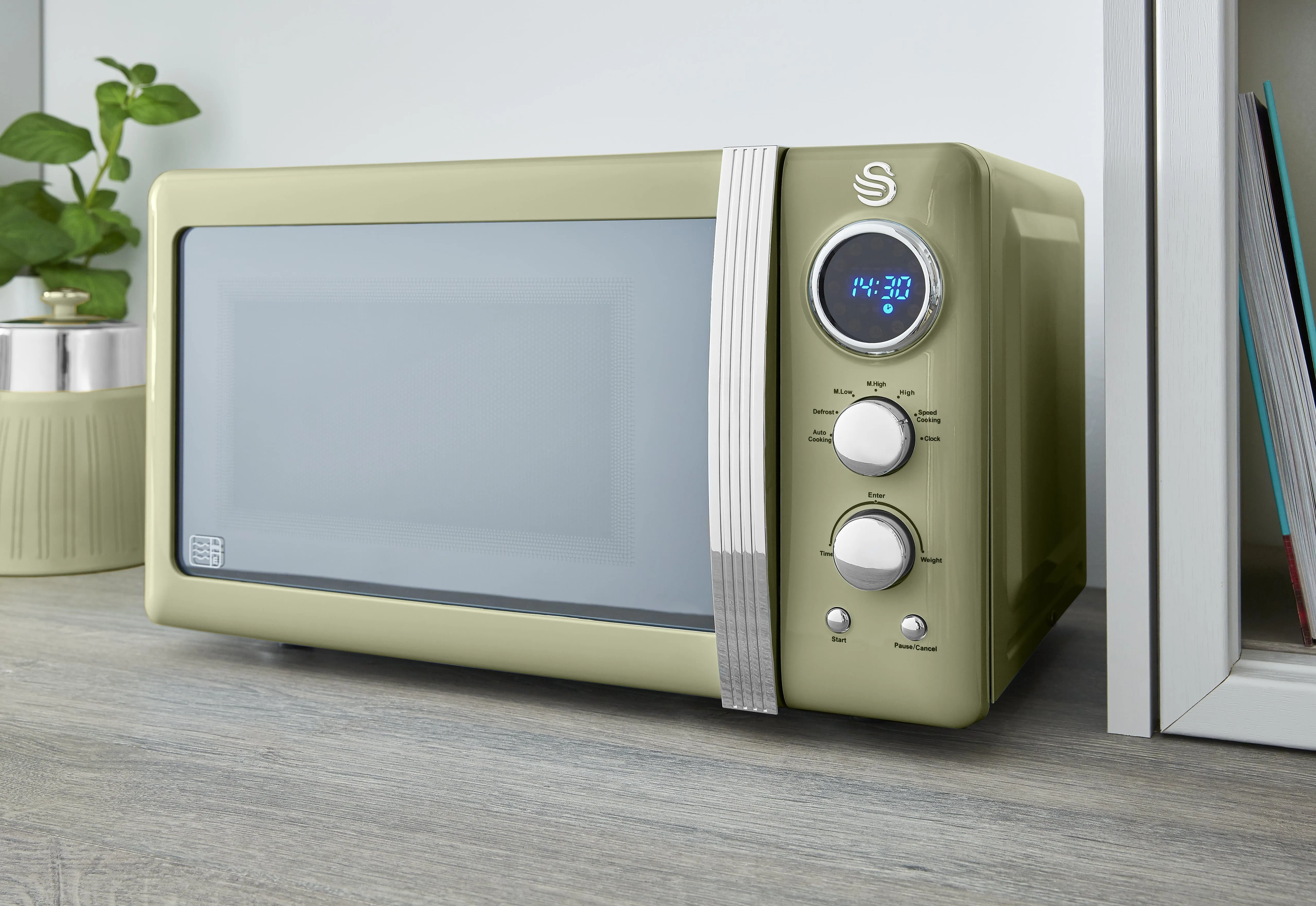 800W Retro Digital Microwave