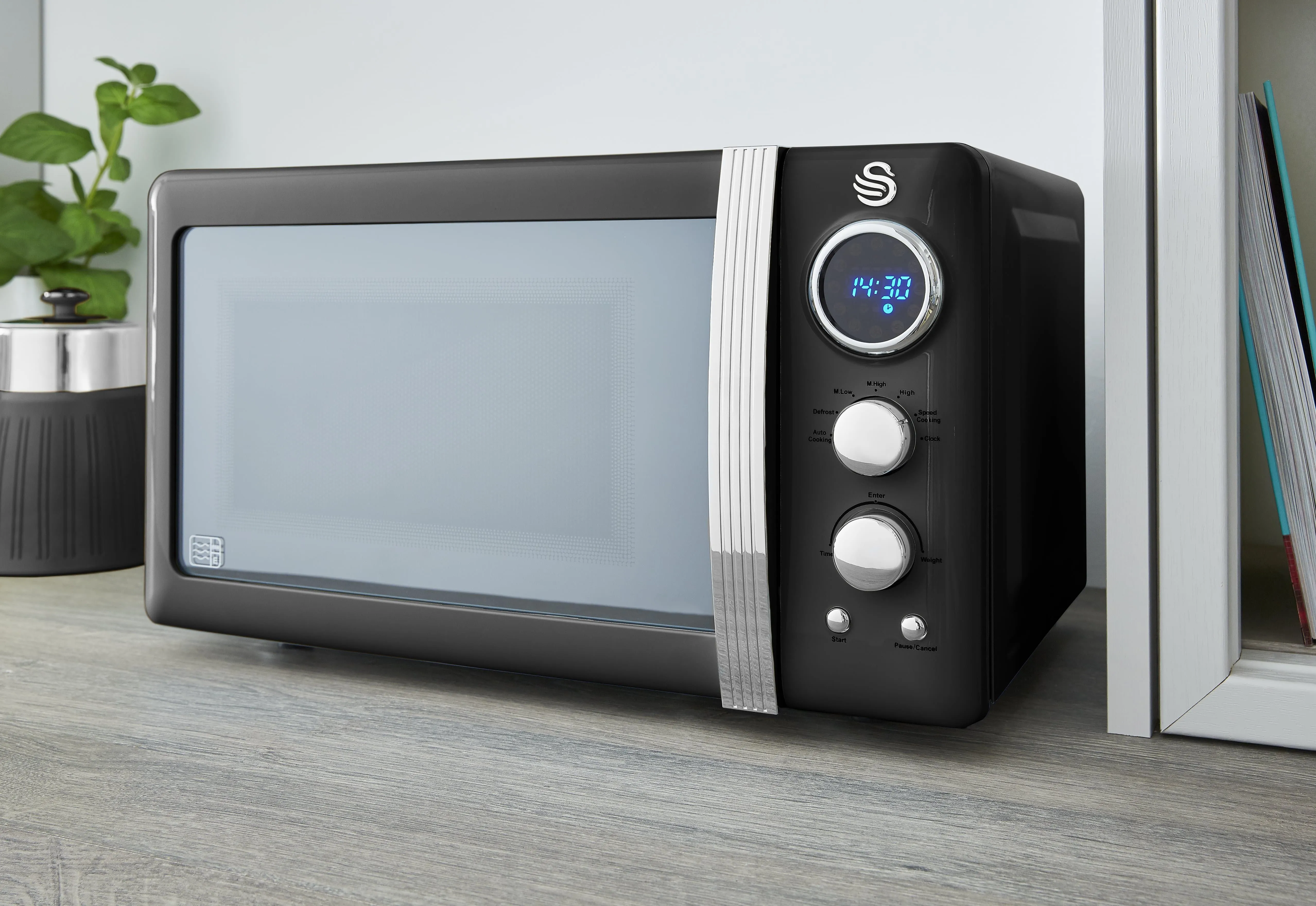 800W Retro Digital Microwave