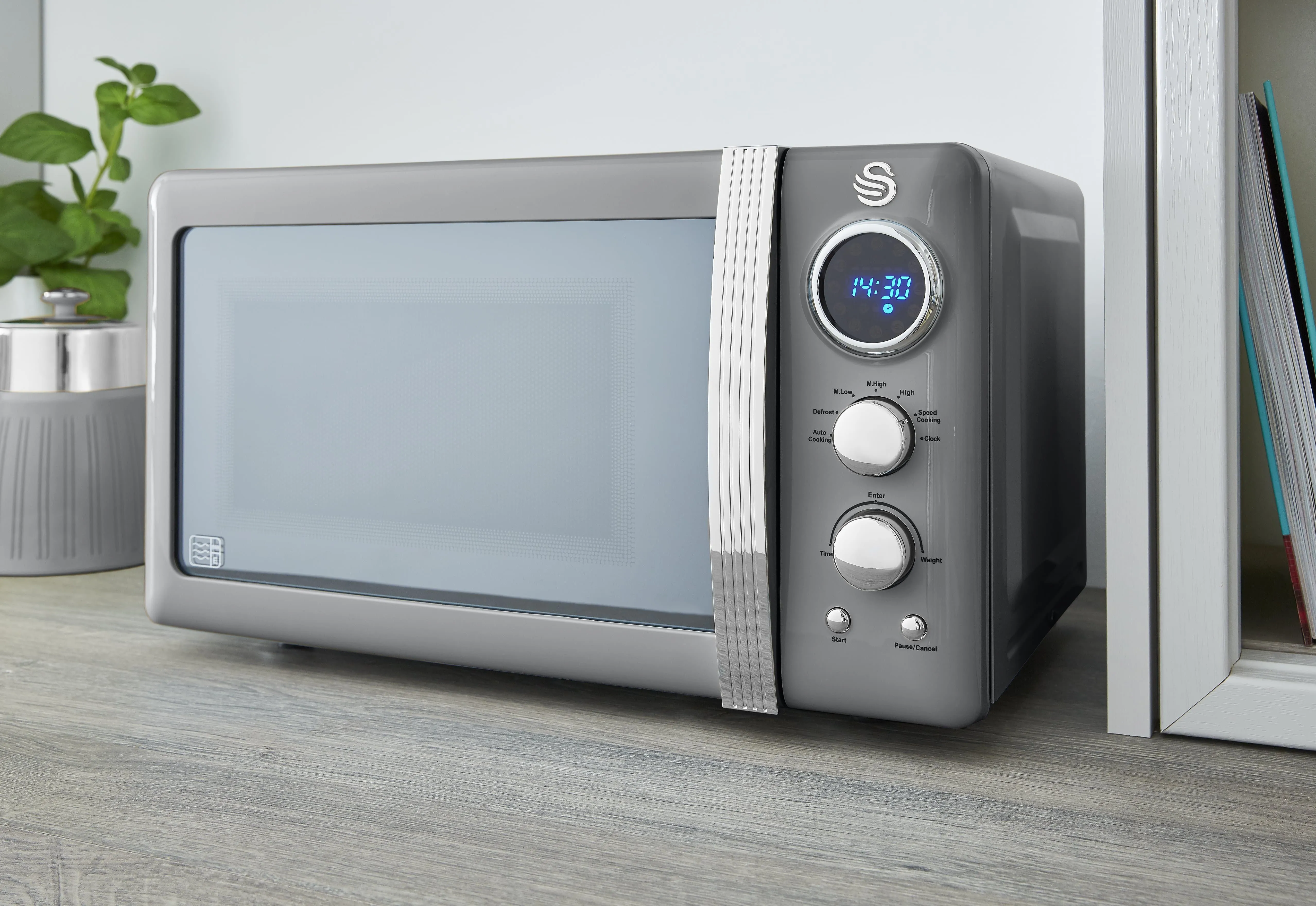 800W Retro Digital Microwave