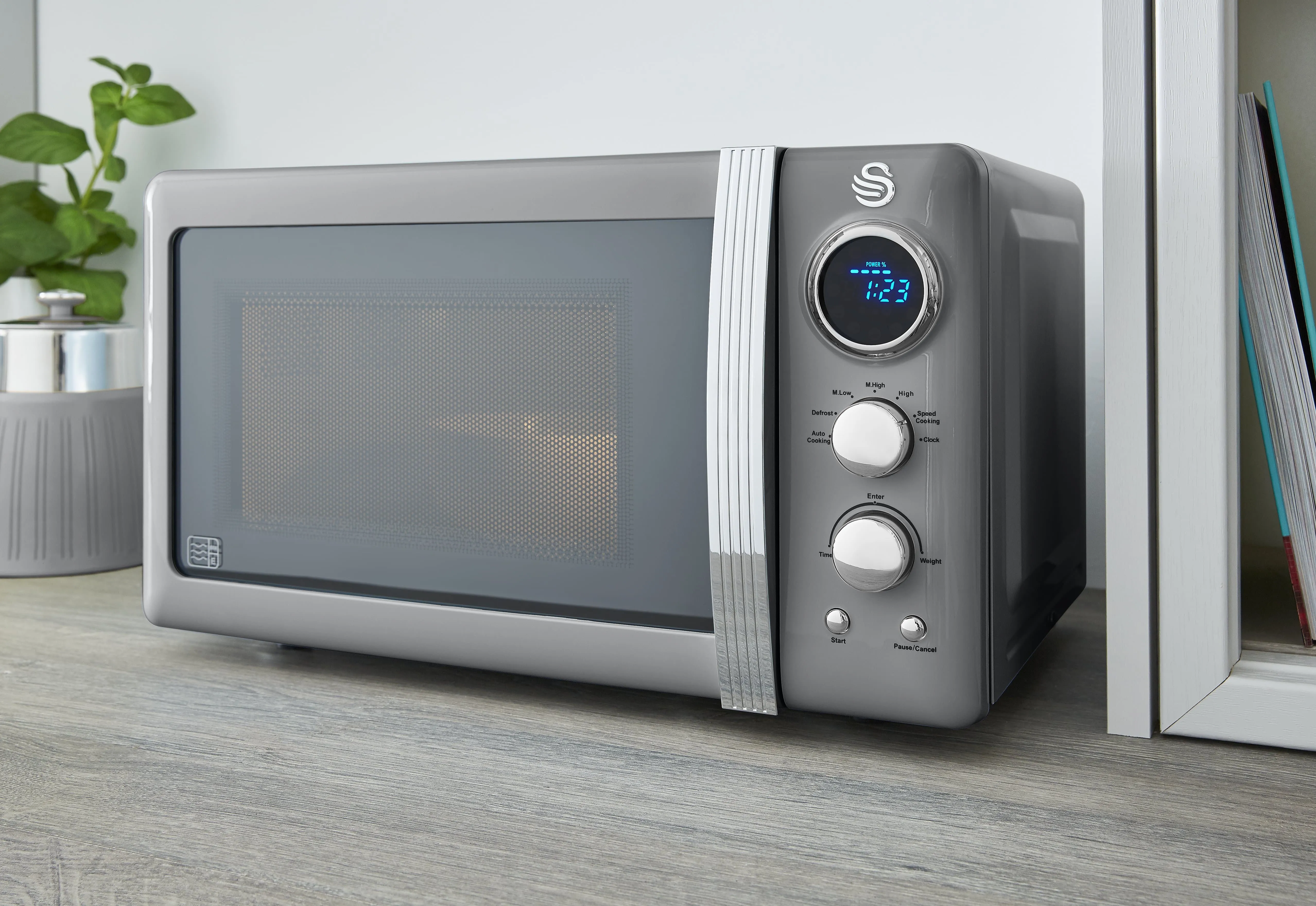 800W Retro Digital Microwave